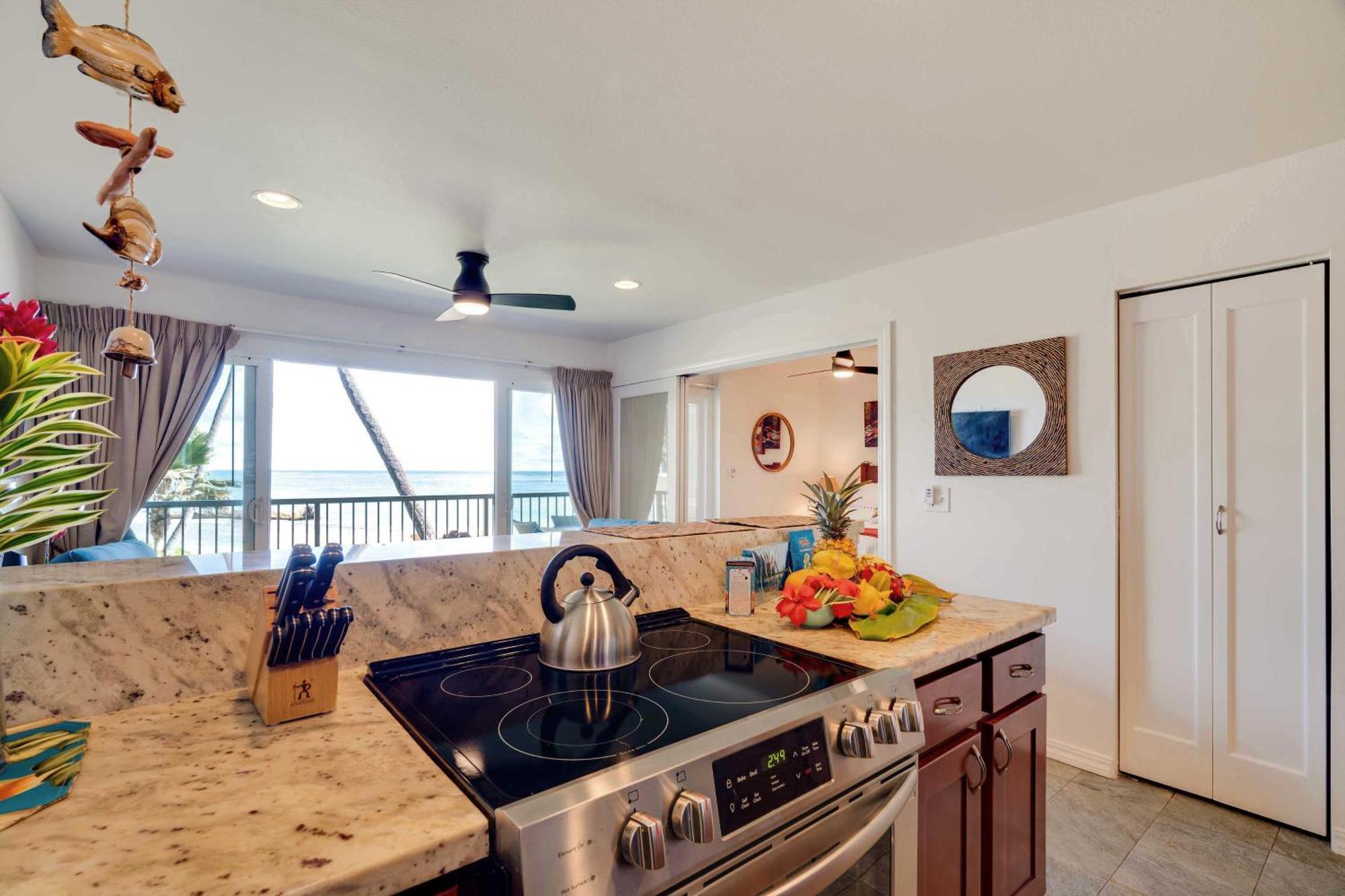 Waipouli Beachfront Condo With Balcony And Ocean Views Kapa'a Exterior foto