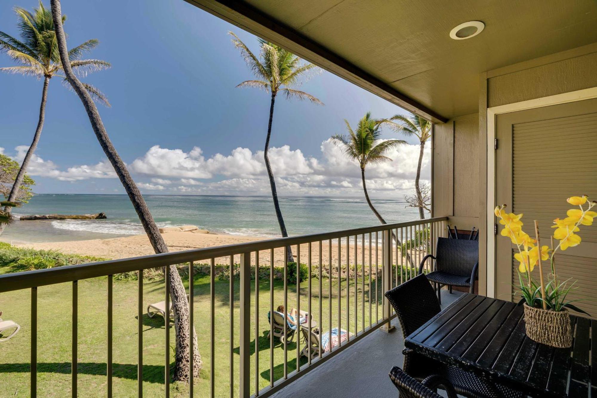 Waipouli Beachfront Condo With Balcony And Ocean Views Kapa'a Exterior foto